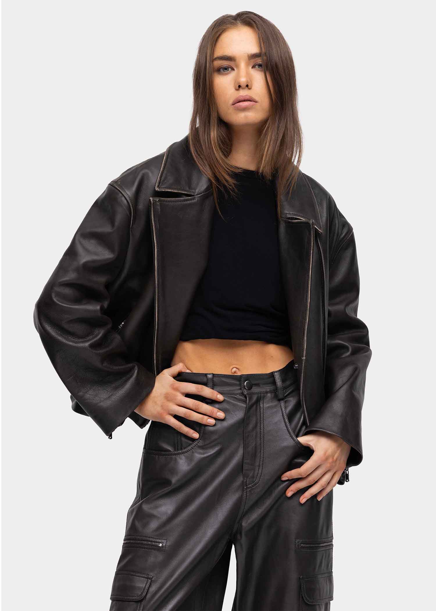 JACKETS & OUTERWEAR