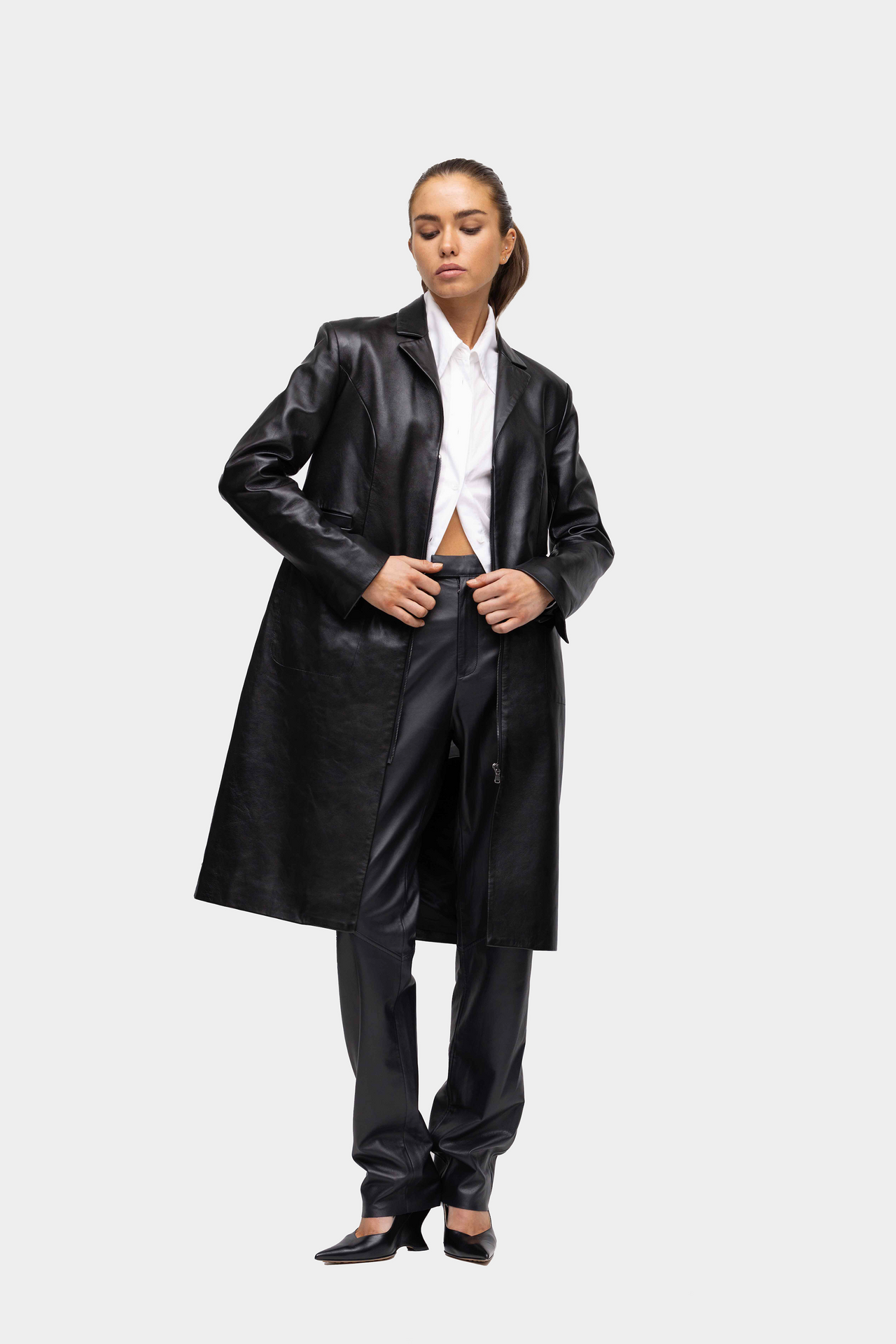 LINEAR JACKET in Black
