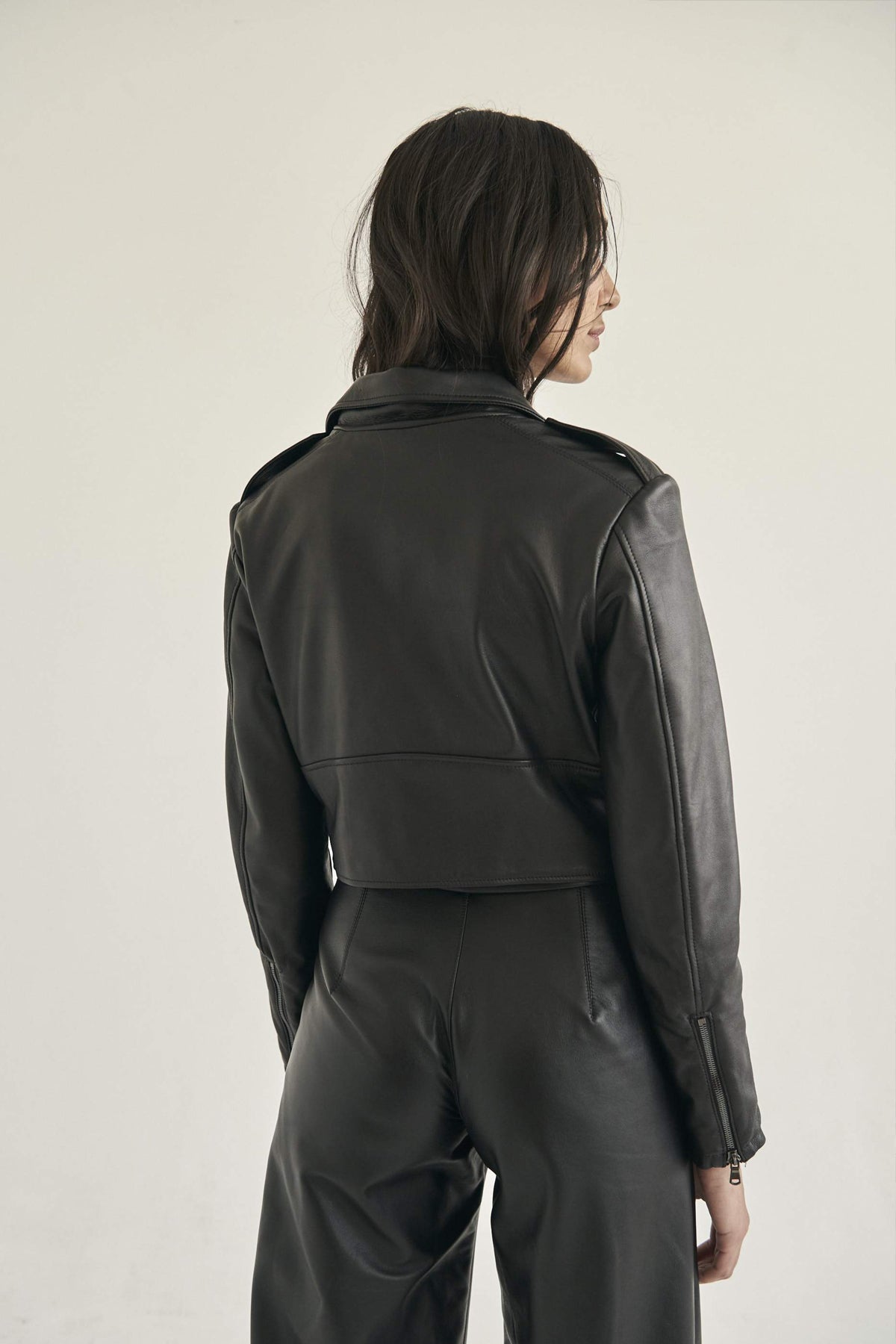 cropped leather jacket black